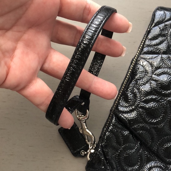Coach Wristlet - Picture 4 of 10
